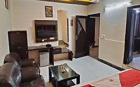 Hotel Mandakini Palace